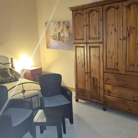 Δωμάτια σε οικογενειακή κατοικία Lotus Hamrun