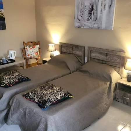 Lotus Δωμάτια σε οικογενειακή κατοικία Hamrun